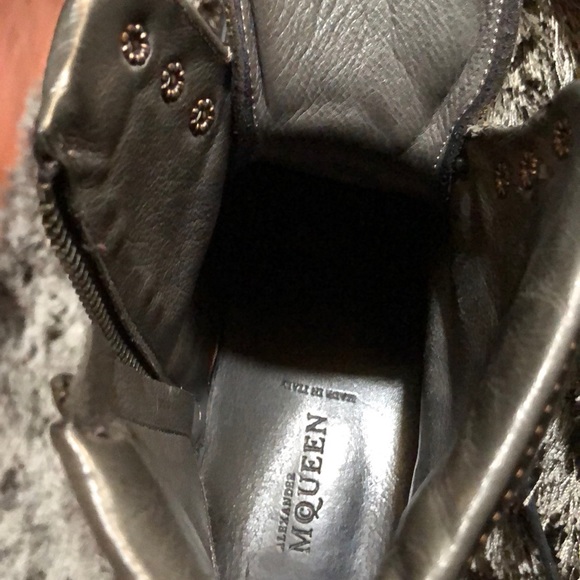 Alexander McQueen boots - Picture 4 of 5